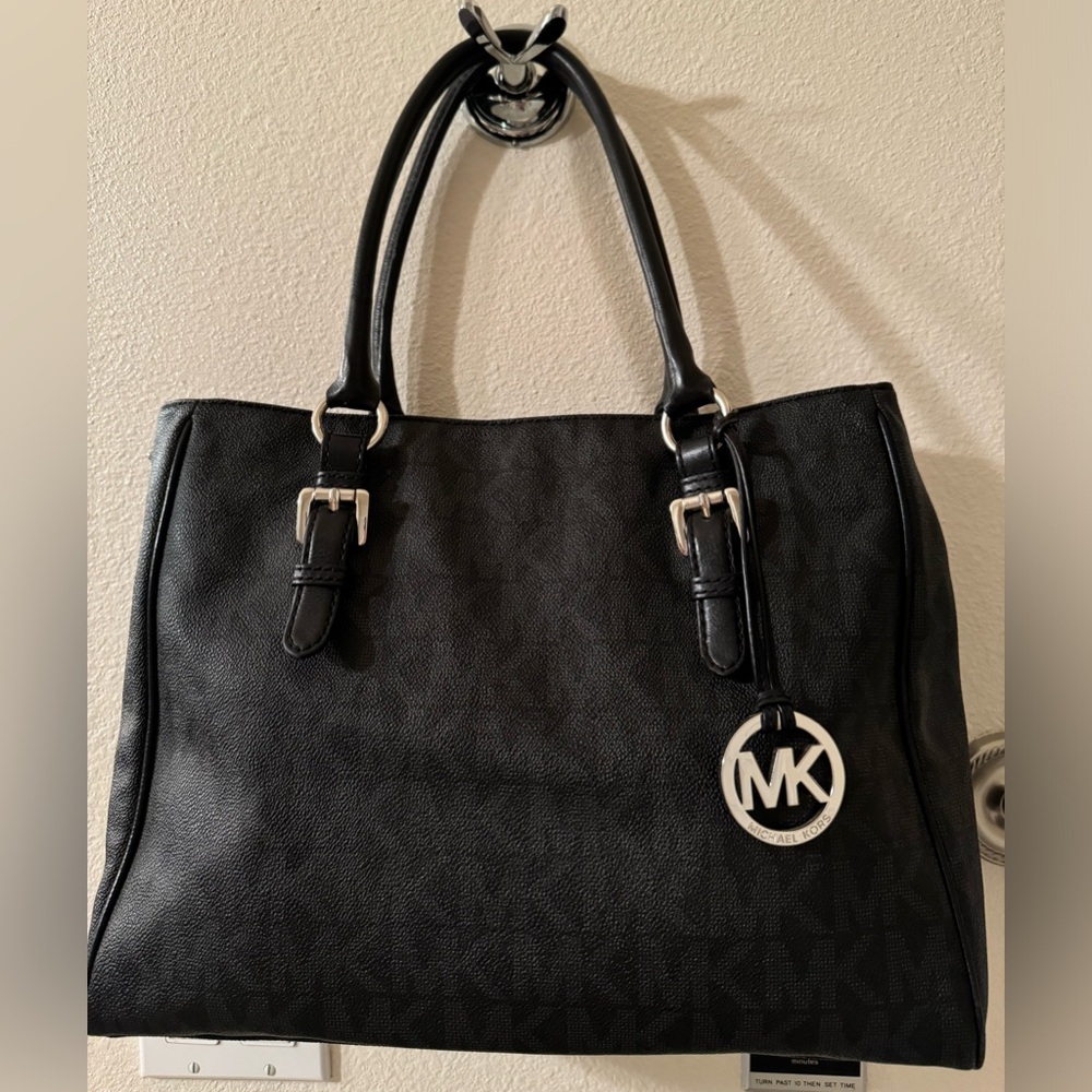 Michael Kors black hand bag